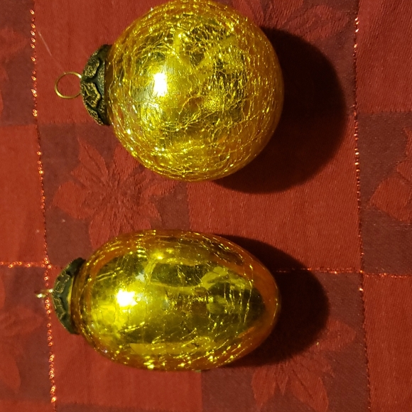 Vintage Gold and Silver Fancy Christmas Ornaments - 7 pieces - Picture 2 of 4